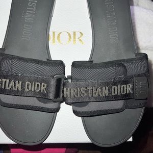 COPY - Christian Dior black slides size 39